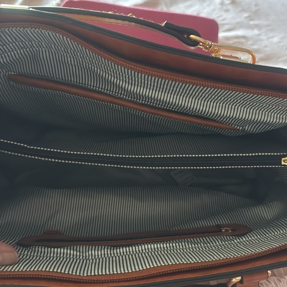 Two-Tone Green and Yellow Tote Bag - Picture 3 of 3